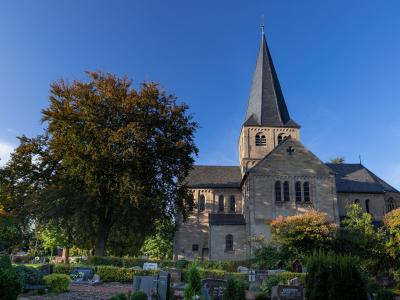 Foto der St. Markus Kirche in Schneppenbaum