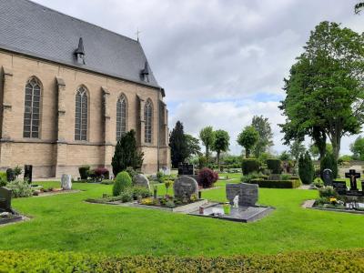Foto vom Friedhof in Till