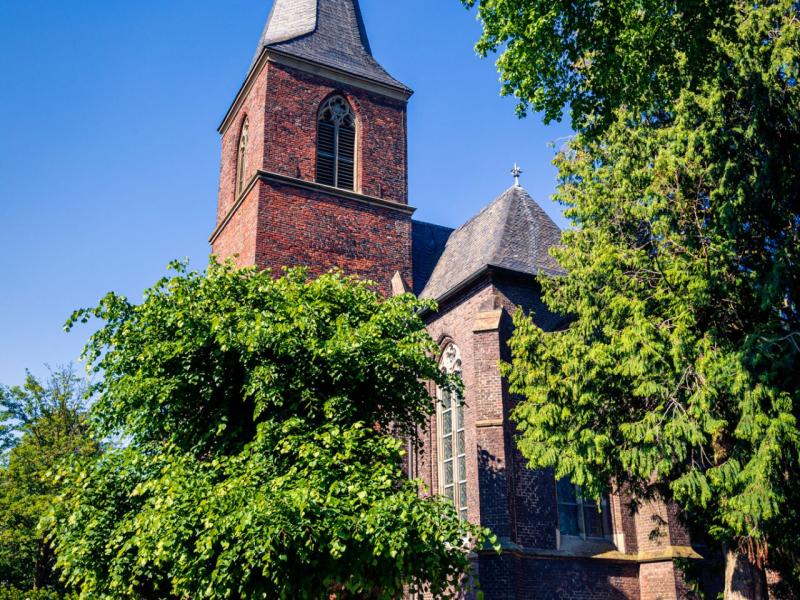 Foto der Kirche in Huisberden