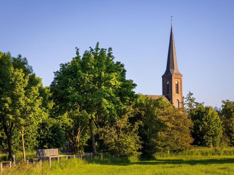 Foto der St. Martinus Kirche in Qualburg